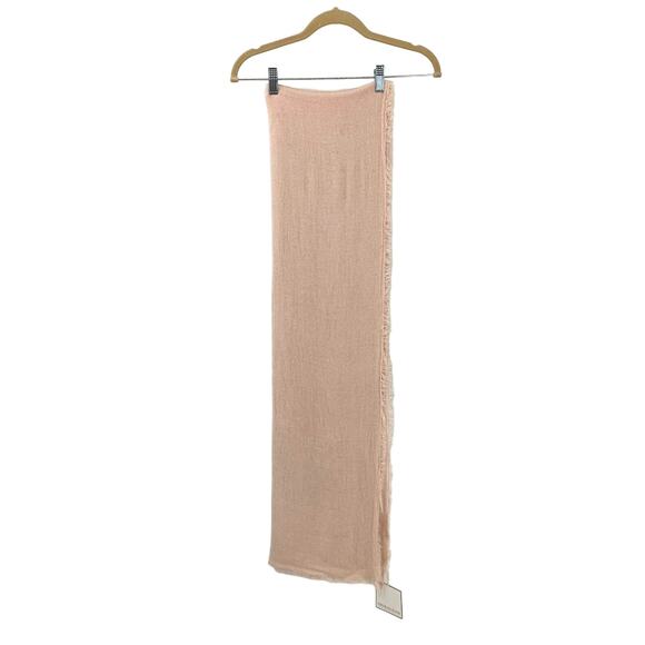 Shiraleah Chicago Blush Pink Lightweight Fringe Acrylic Blanket Tate Wrap Scarf - Picture 3 of 6